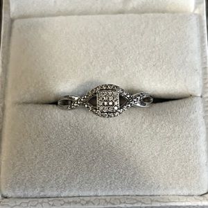 Engagement/Wedding ring